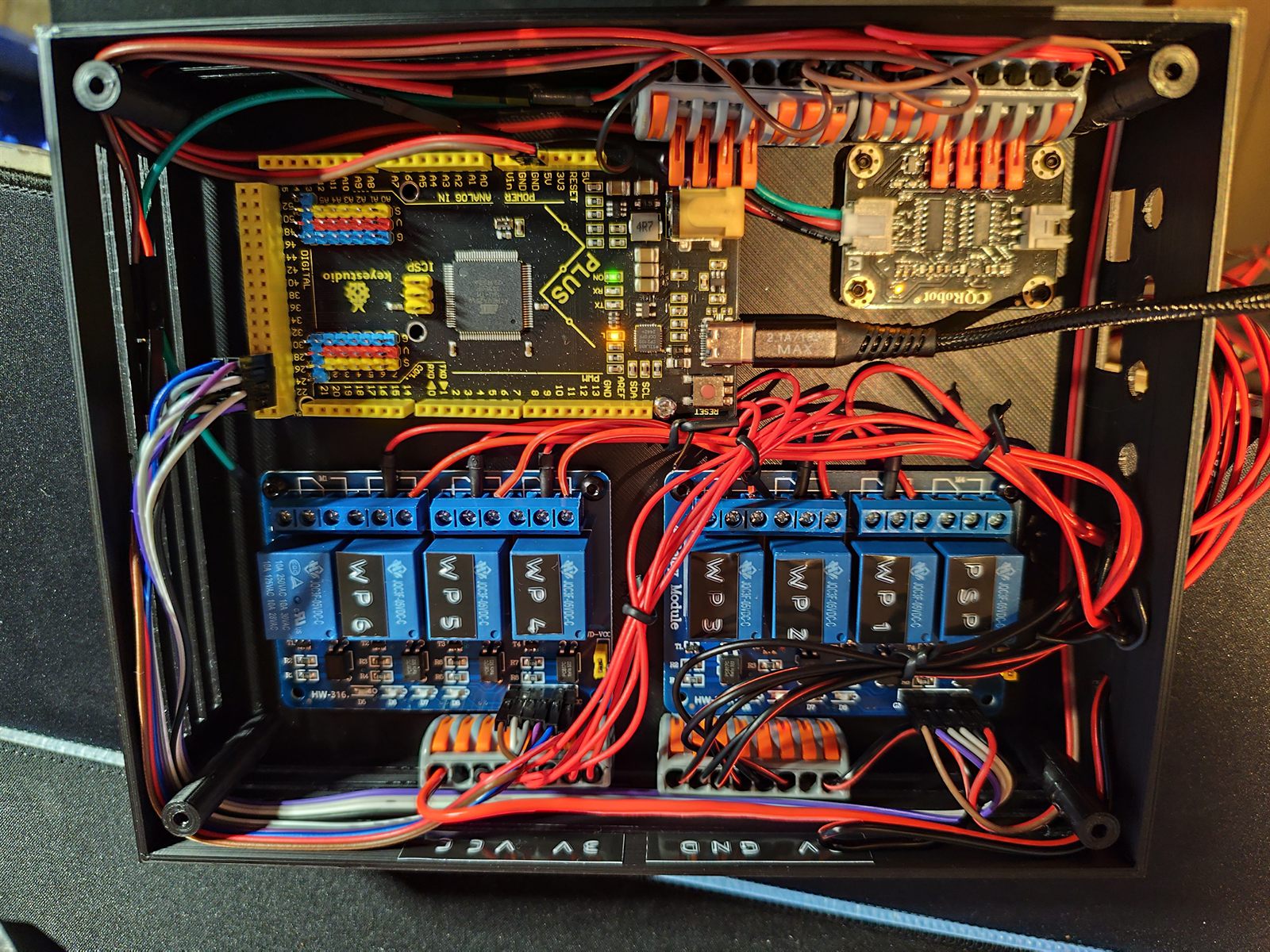TomatoFarm Electronics Brain